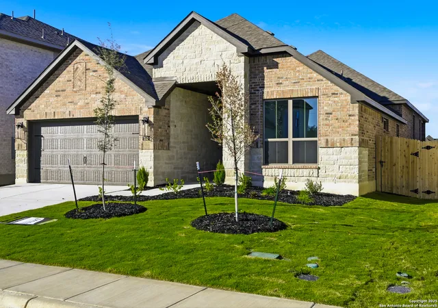 Photo 3 of Sale Pending at 374 Haby Holw, San Antonio, TX 78253 | MLS# 1896971 | Listing updated on 2025-11-21