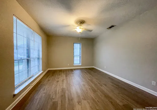 Photo 2 of Single family home for sale at 220 Beverly, Schertz, TX 78154 | MLS# 1896977 | Listing updated on 2025-09-11