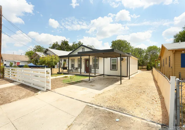Photo 1 of Single family home for sale at 562 Kendalia, San Antonio, TX 78221 | MLS# 1896981 | Listing updated on 2025-10-19