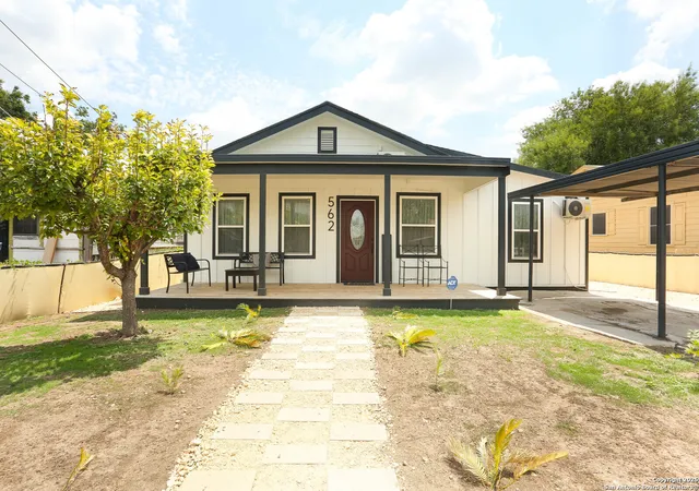 Photo 3 of Single family home for sale at 562 Kendalia, San Antonio, TX 78221 | MLS# 1896981 | Listing updated on 2025-10-19
