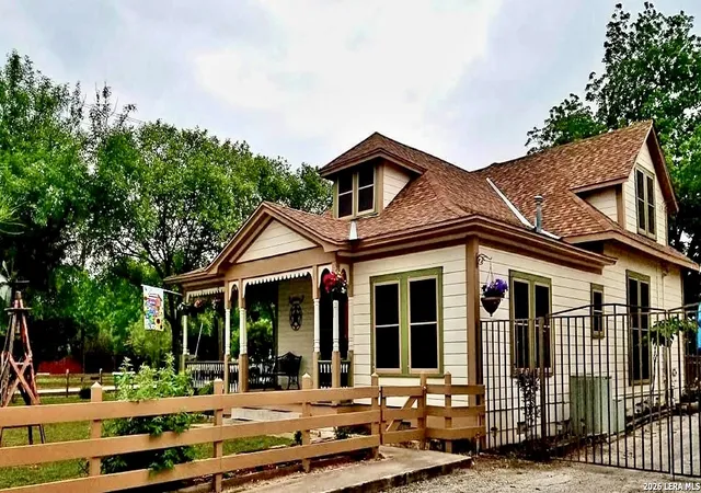 Homes for sale in Junction, TX | 101 N 11th, Junction, TX 76849 | MLS# 1896986