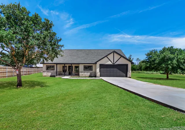 2nd image of 185 E Medium Meadow Dr, Lytle, TX 78052 | MLS# 1897040