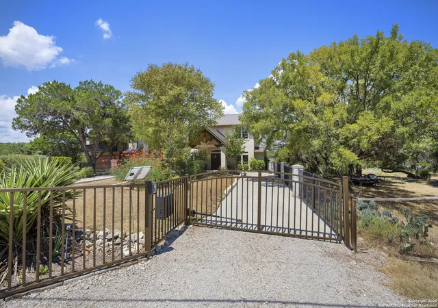 Photo 3 of Single family home for sale at 361 Riviera, Canyon Lake, TX 78133 | MLS# 1897106 | Listing updated on 2025-09-12