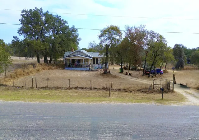 4th image of 2067 Palo Alto, Von Ormy, TX 78073 | MLS# 1897114