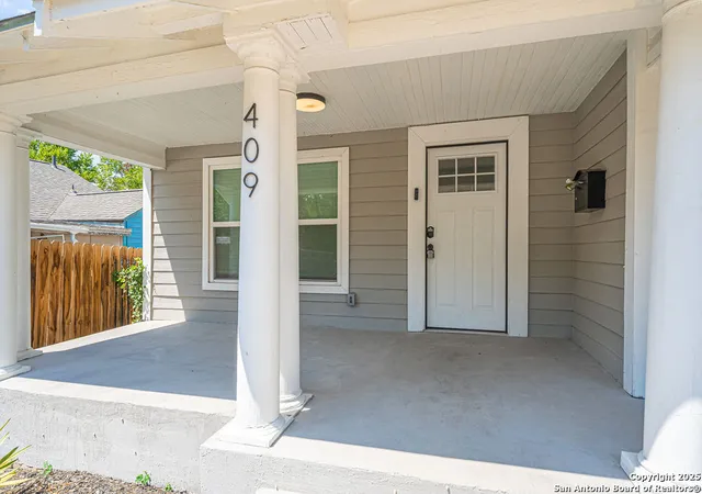 3rd image of 409 W Rosewood, San Antonio, TX 78212 | MLS# 1897166