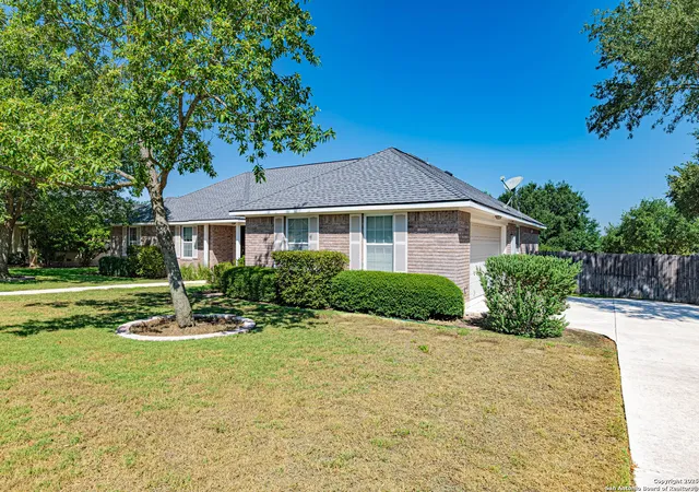 Photo 2 of Sale Pending at 112 Alexandria, La Vernia, TX 78121 | MLS# 1897172 | Listing updated on 2025-09-15