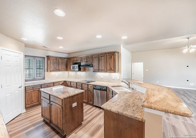 Photo 4 of Sale Pending at 112 Alexandria, La Vernia, TX 78121 | MLS# 1897172 | Listing updated on 2025-09-15