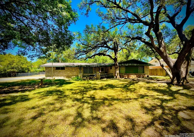 Photo 3 of Sale Pending at 413 Fleetwood Dr, San Antonio, TX 78232 | MLS# 1897206 | Listing updated on 2025-09-07