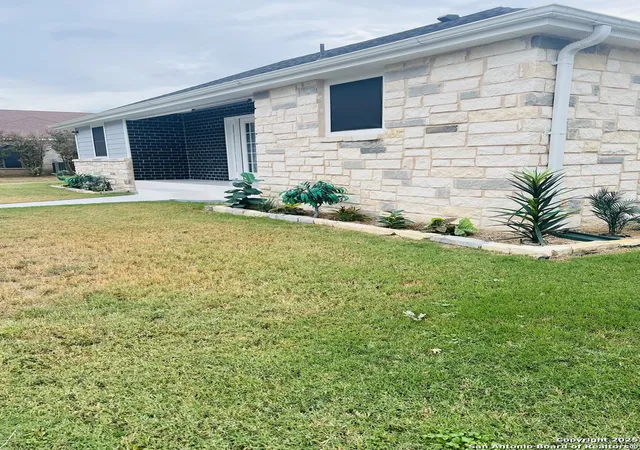 37th image of 5 Leona Heights, Uvalde, TX 78801 | MLS# 1897209