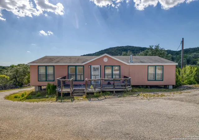 2nd image of 632 Ledge Rock, Pipe Creek, TX 78063 | MLS# 1897260