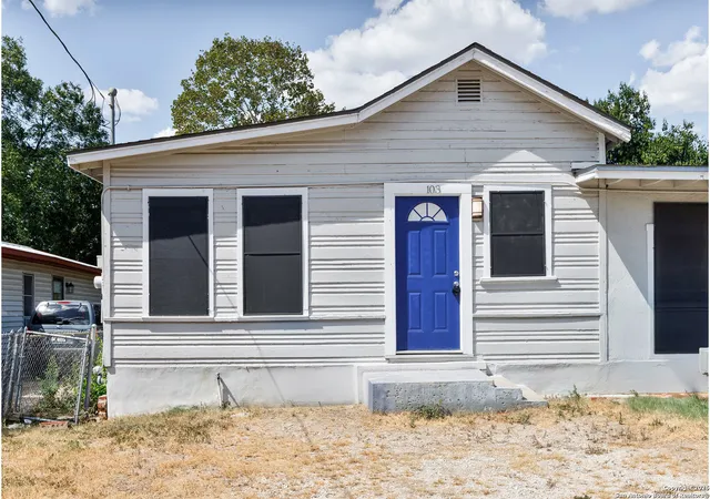Photo 2 of Sale Pending at 603 Gladstone, San Antonio, TX 78225 | MLS# 1897268 | Listing updated on 2025-10-30