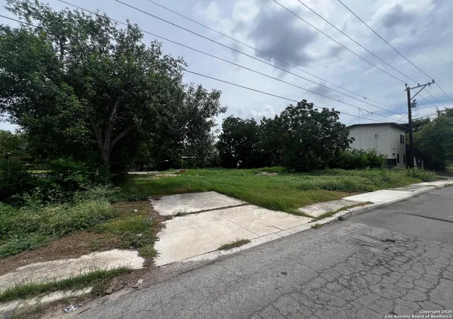 Photo 4 of Land for sale at 427 Westfall, San Antonio, TX 78210 | MLS# 1897290 | Listing updated on 2026-08-16