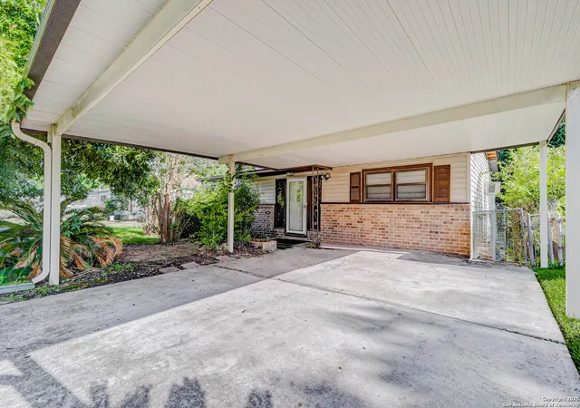 3rd image of 4322 Friar Point, Houston, TX 77047 | MLS# 1897293