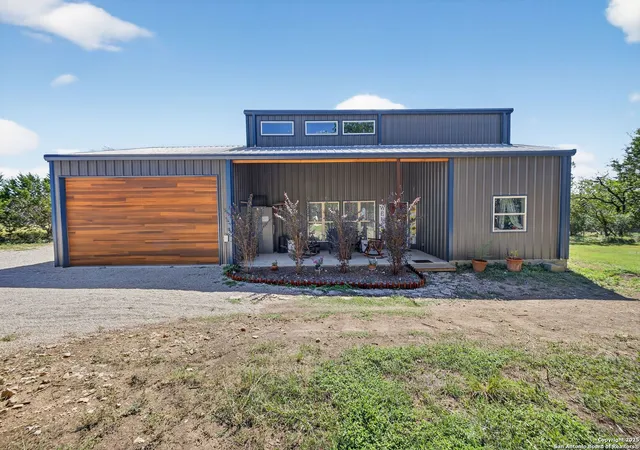 Photo 3 of Single family home for sale at 1081 English Hollow, Bandera, TX 78003 | MLS# 1897311 | Listing updated on 2026-06-17
