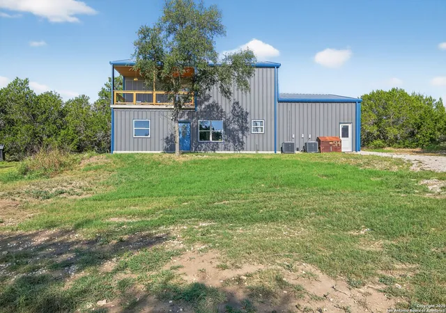 Photo 4 of Single family home for sale at 1081 English Hollow, Bandera, TX 78003 | MLS# 1897311 | Listing updated on 2026-06-17