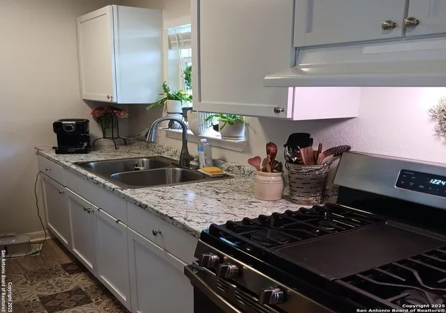 Photo 4 of Single family home for sale at 266 Bundy, San Antonio, TX 78220 | MLS# 1897312 | Listing updated on 2026-02-05