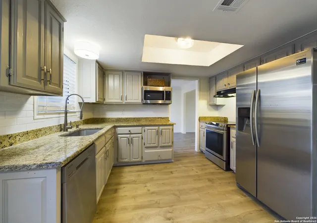 Photo 2 of Single family home for sale at 8614 Brookhaven St, San Antonio, TX 78217 | MLS# 1897350 | Listing updated on 2025-11-25