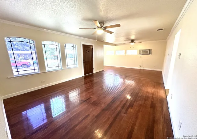 2nd image of 207 Freiling, San Antonio, TX 78213 | MLS# 1897365