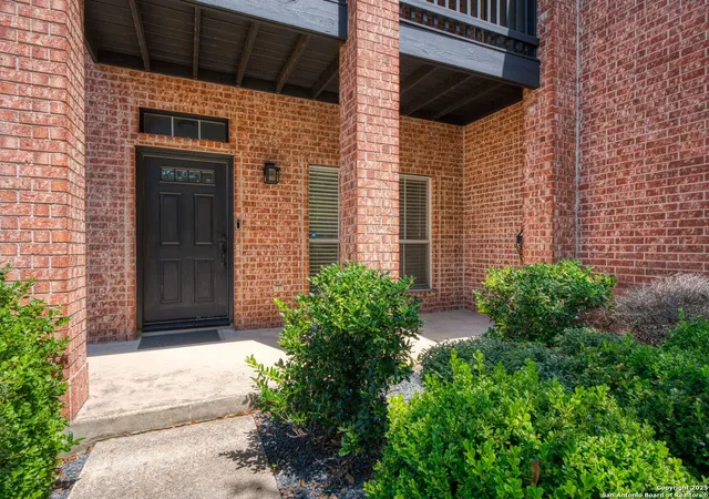 Photo 3 of Sale Pending at 24722 Crescent Run, San Antonio, TX 78258 | MLS# 1897387 | Listing updated on 2026-04-07