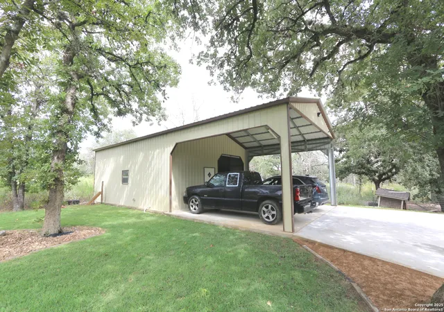 2nd image of 334 Fleetwood Ln, Adkins, TX 78101 | MLS# 1897408