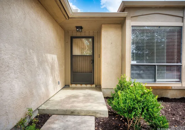 Photo 3 of Sale Pending at 2901 Spring Bnd, San Antonio, TX 78209 | MLS# 1897411 | Listing updated on 2025-10-01