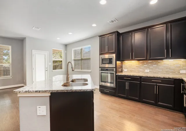Photo 4 of Single family home for sale at 1711 Ayleth Ave, San Antonio, TX 78213 | MLS# 1897459 | Listing updated on 2026-03-19