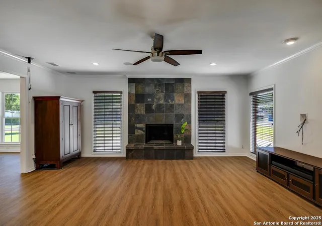 3rd image of 1815 Edgehill Dr, San Antonio, TX 78209 | MLS# 1897481