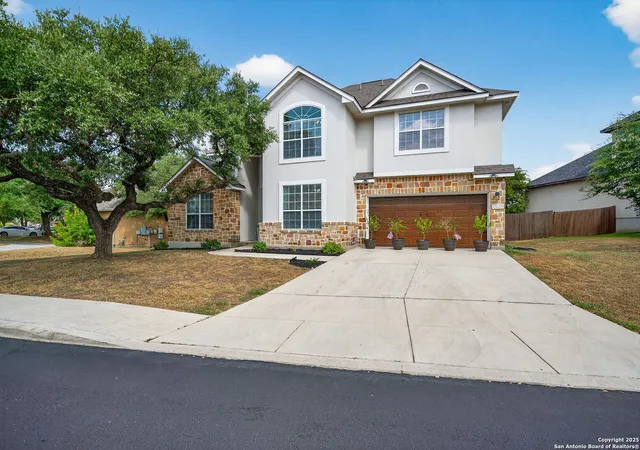 Photo 2 of Sale Pending at 2639 Amber View, San Antonio, TX 78261 | MLS# 1897507 | Listing updated on 2025-12-16