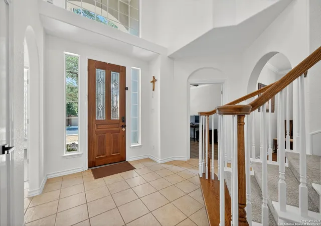 Photo 4 of Sale Pending at 2639 Amber View, San Antonio, TX 78261 | MLS# 1897507 | Listing updated on 2025-12-16