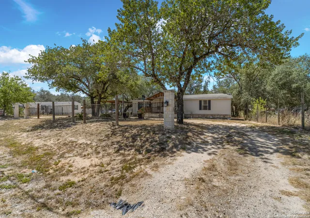 Photo 3 of Sale Pending at 4518 Waterline Rd, Elmendorf, TX 78112 | MLS# 1897513 | Listing updated on 2025-10-22