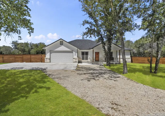 3rd image of 275 County Road 6866, Natalia, TX 78059 | MLS# 1897525