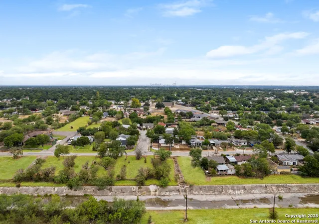 Photo 1 of Land for sale at 526 E Ansley St, San Antonio, TX 78221 | MLS# 1897529 | Listing updated on 2026-08-24