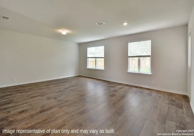 Photo 4 of Sale Pending at 21135 Gravel Keep, San Antonio, TX 78203 | MLS# 1897537 | Listing updated on 2025-11-04