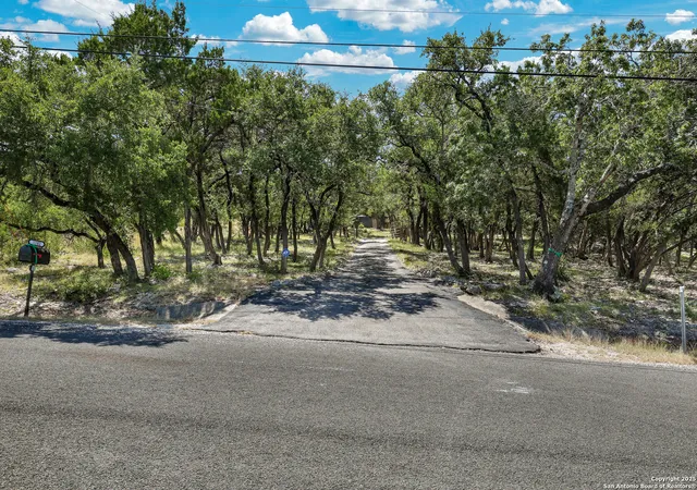 2nd image of 1202 Flagstone Dr, San Antonio, TX 78260 | MLS# 1897584