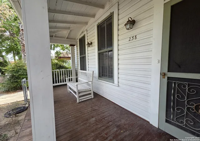 Photo 4 of Sale Pending at 238 Keller St, San Antonio, TX 78204 | MLS# 1897629 | Listing updated on 2025-12-26