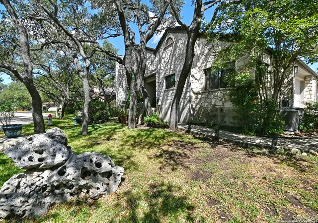 Photo 3 of Sale Pending at 17223 Old Lyme #2004, San Antonio, TX 78248 | MLS# 1897681 | Listing updated on 2026-04-23