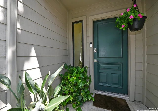 Listing Photo 5 - Condo for sale in building located at 17223 Old Lyme, San Antonio, TX 78248 - Unit #2004