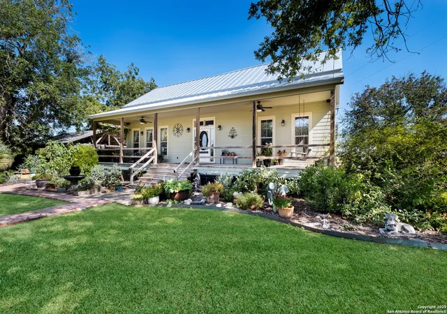 Photo 2 of Sale Pending at 141 County Rd 454, Hondo, TX 78861 | MLS# 1897777 | Listing updated on 2025-10-10