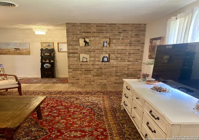 4th image of 740 Skylane Dr S, Uvalde, TX 78801 | MLS# 1897830