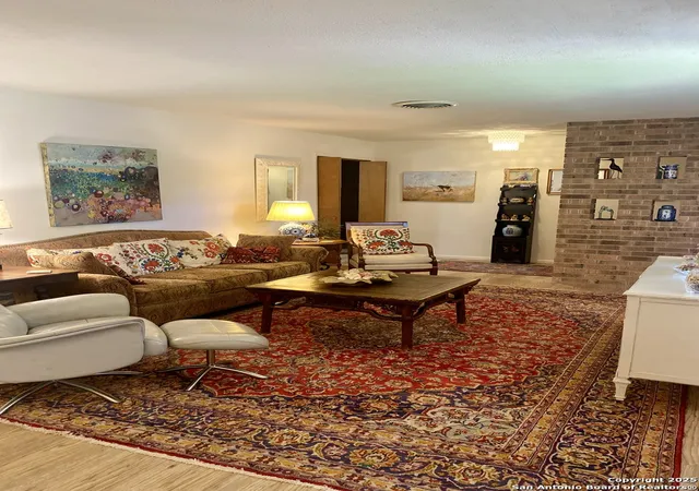 5th image of 740 Skylane Dr S, Uvalde, TX 78801 | MLS# 1897830