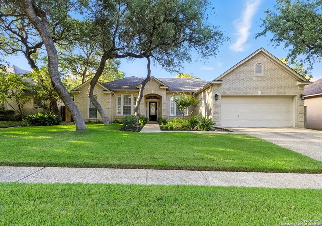Photo 4 of Sale Pending at 2315 Buroak Rdg, San Antonio, TX 78248 | MLS# 1897872 | Listing updated on 2025-09-19