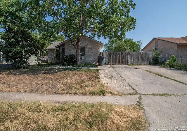 Photo 1 of Single family home for sale at 2611 Patron, San Antonio, TX 78224 | MLS# 1897879 | Listing updated on 2025-12-05