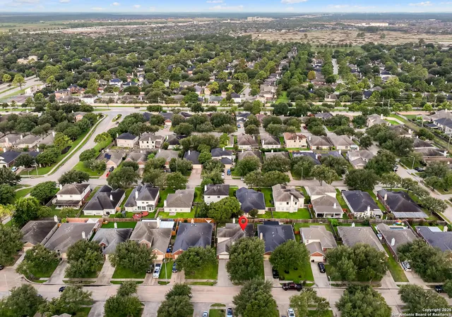 Photo 3 of Single family home for sale at 14727 Arbor Trace, Cypress, TX 77429 | MLS# 1897907 | Listing updated on 2025-12-12