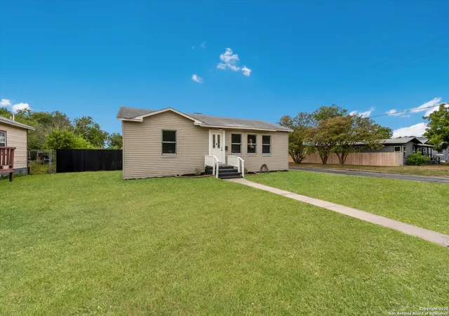 3rd image of 530 John Page Dr, San Antonio, TX 78228 | MLS# 1897908