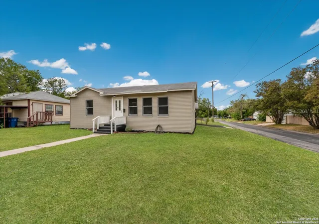 4th image of 530 John Page Dr, San Antonio, TX 78228 | MLS# 1897908