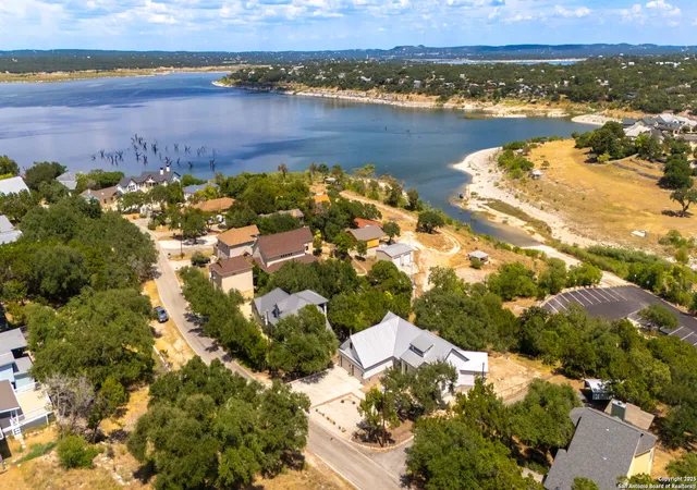 Photo 3 of Single family home for sale at 1761 Lakeside, Canyon Lake, TX 78133 | MLS# 1897916 | Listing updated on 2025-11-16