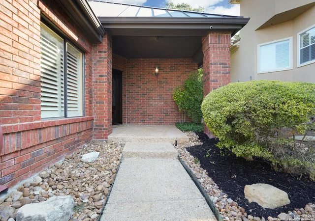 Photo 3 of Sale Pending at 3 Amber Gln, San Antonio, TX 78257 | MLS# 1897919 | Listing updated on 2026-03-11
