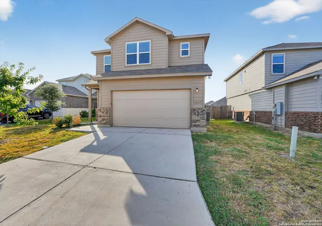 Photo 2 of Sale Pending at 13012 Lineberry Ln, Saint Hedwig, TX 78152 | MLS# 1897944 | Listing updated on 2025-11-04