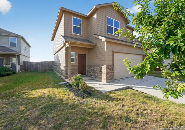 Photo 3 of Sale Pending at 13012 Lineberry Ln, Saint Hedwig, TX 78152 | MLS# 1897944 | Listing updated on 2025-11-04