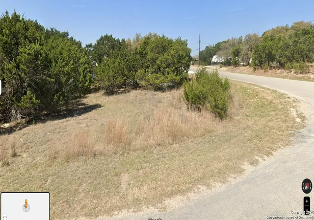 Photo 1 of Land for sale at 1125 Twin Deer, Canyon Lake, TX 78133 | MLS# 1897945 | Listing updated on 2025-09-15